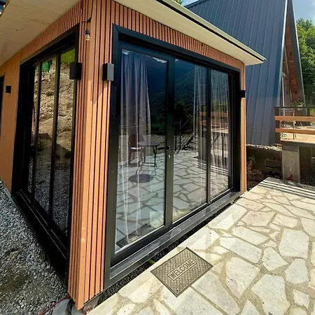 Ceremi Chalet Maskollate